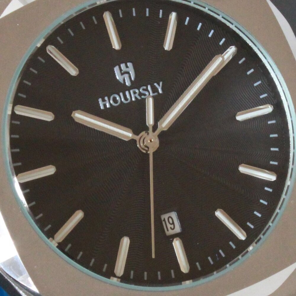 Men's Sports Watch Integrated Bracelet Black Dial 42mm - Picture 16 of 16